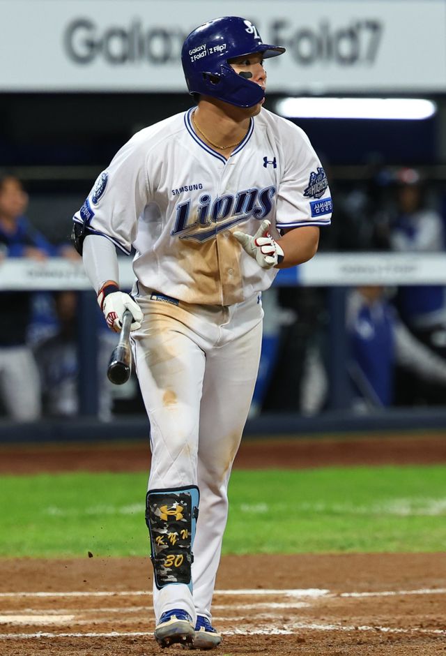 삼성 김영웅은 레전드로 불린 삼성의 국내 30홈런 타자들의 계보를 이을 수 있다는 평가를 받는다. 뉴시스