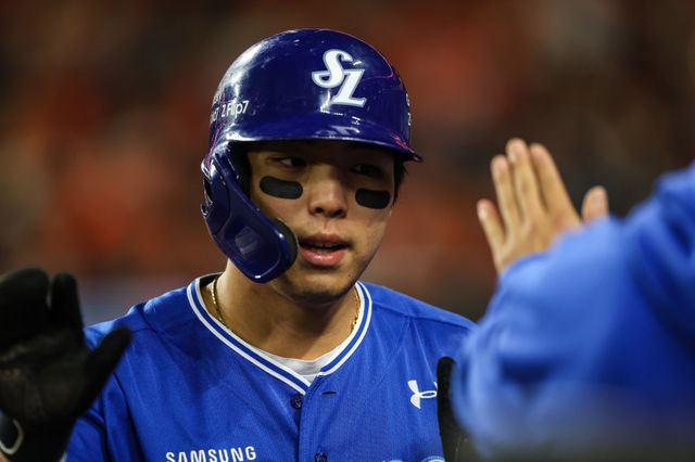 삼성 김영웅은 레전드로 불린 삼성의 국내 30홈런 타자들의 계보를 이을 수 있다는 평가를 받는다. 사진제공ㅣ삼성 라이온즈