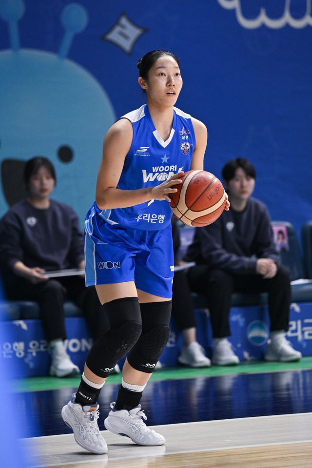 이민지는 경기당 20분을 뛰며 효율적인 움직임으로 우리은행의 공격에 활력을 불어넣고 있다. 사진제공｜WKBL