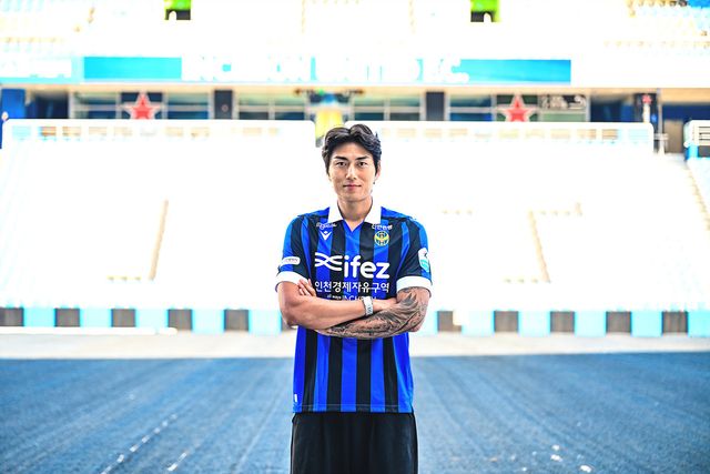 FC서울과 인천 유나이티드가 21일&nbsp;각각&nbsp;전 전북 소속 윙포워드 송민규와 센터백 정태욱(사진)을 영입해 전력을 보강했다. 사진제공│인천 유나이티드