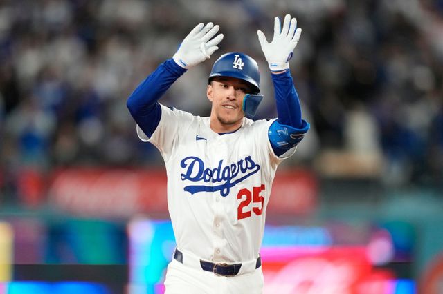 LA 다저스 토미 에드먼이 발목 수술 여파로 올해 정규시즌 개막전 출전이 불투명해졌다는 보도가 나왔다. AP뉴시스