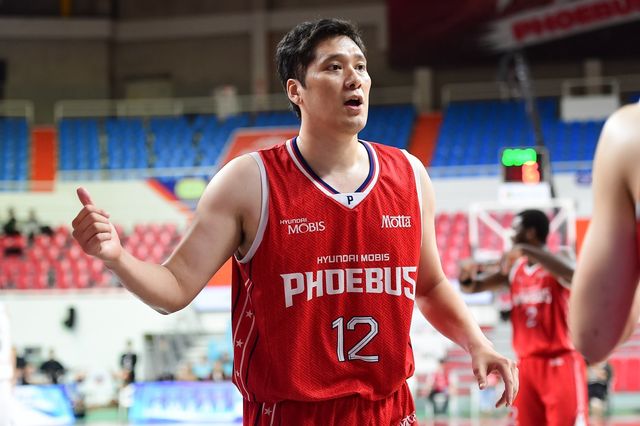 현대모비스의 레전드 포워드 함지훈이 이번 시즌을 끝으로 정든 코트를 떠난다. 사진제공ㅣKBL