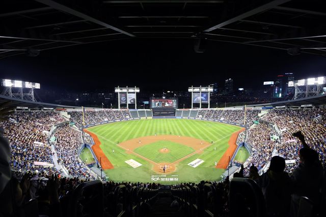 3000만 원이었던 KBO리그 선수의 최저 연봉이 2027년부터 3300만 원으로 인상된다. 사진제공ㅣKBO