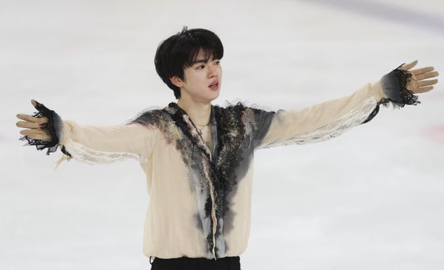 차준환이 4일 목동실내빙상장에서 열린 밀라노올림픽 국가대표 최종 선발전에서 연기를 선보이고 있다. 차준환은 종합 1위로 3회 연속 올림픽 진출을 확정했다. 목동｜뉴시스