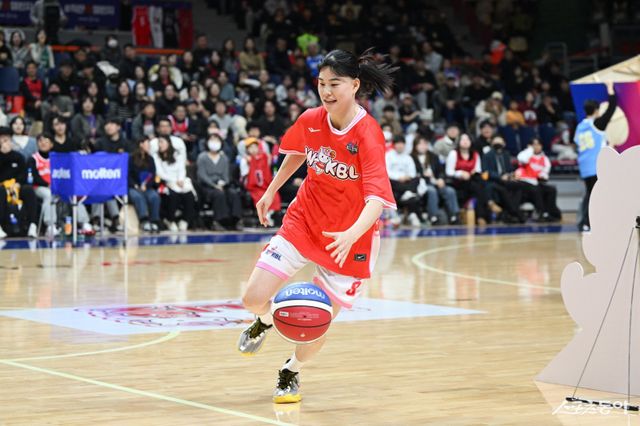 부산 BNK 썸 이소희는 4일 부산서 열린 WKBL 올스타전서 3점슛 컨테스트, 스킬챌린지의 우승을 따내며 2관왕을 차지했다. 사진제공｜WKBL