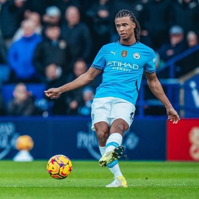 AC밀란이 김민재의 영입이 어려워지자 맨체스터 시티에서 어려움을 겪고 있는 나단 아케에 관심을 보이고 있다. 사진출처｜맨체스터 시티 페이스북