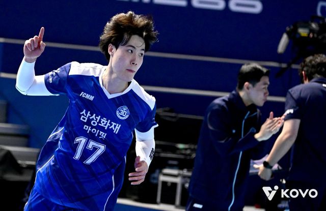 삼성화재 이윤수가 1일 대한항공과 원정경기서 득점한 뒤 세리머니를 하고 있다. 사진제공｜KOVO