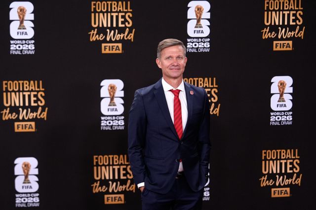 지난해 12월 워싱턴의 존 F. 케네디 센터에서 열린 북중미월드컵 조 추첨식에 참석한 캐나다 제시 마치 감독. 워싱턴｜AP뉴시스