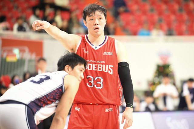 현대모비스 이승현은 6일 울산에서 열린 부산 KCC전에서 시즌 최다 30점을 넣으며 반등을 알렸다. 양동근 감독의 믿음에 보답하겠다는 각오다. 사진제공｜KBL