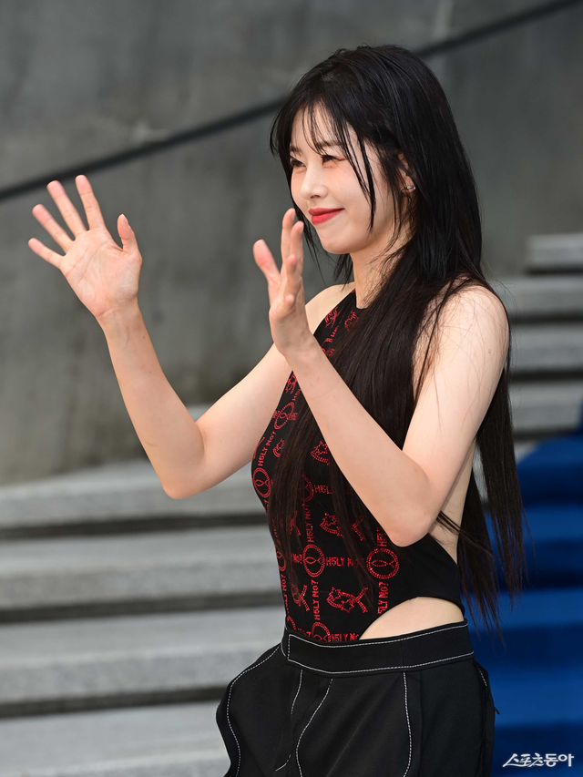 방송인 서동주가 5일 서울 중구 동대문디자인플라자(DDP)에서 열린 ‘2024 S/S 서울패션위크’ 포토월에서 포즈를 취하고 있다. 주현희 기자 teth1147@donga.com