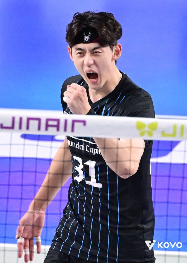 현대캐피탈이 새 시즌 목표인 3관왕에 가까워지려면 미들블로커 기대주 정태준(사진)과 김진영의 성장이 절실하다. 사진제공│KOVO