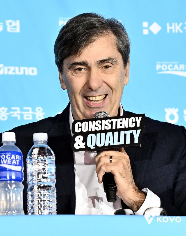 필립 블랑 현대캐피탈 감독은 HK흥국금융 2026~2027 V리그를 앞두고 높이 강화에 집중했다. 목표는 2시즌 만의 3관왕 달성이다. 사진제공│KOVO