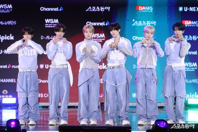 포토타임 갖는 nct wish 대한민국 1등 스포츠신문 스포츠동아