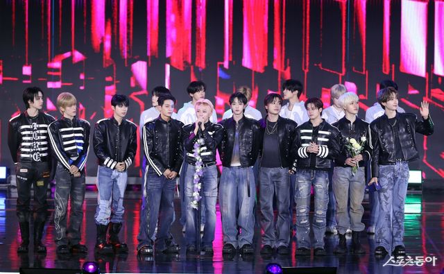 수상 소감 말하는 싸이커스. 대한민국 1등 스포츠신문 스포츠동아