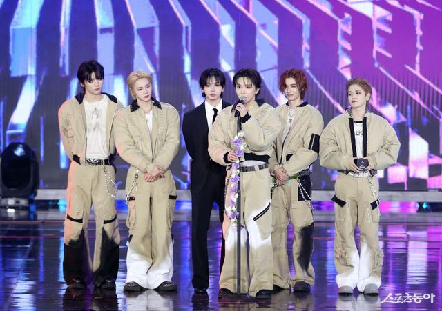 수상 소감 말하는 보넥도. 대한민국 1등 스포츠신문 스포츠동아