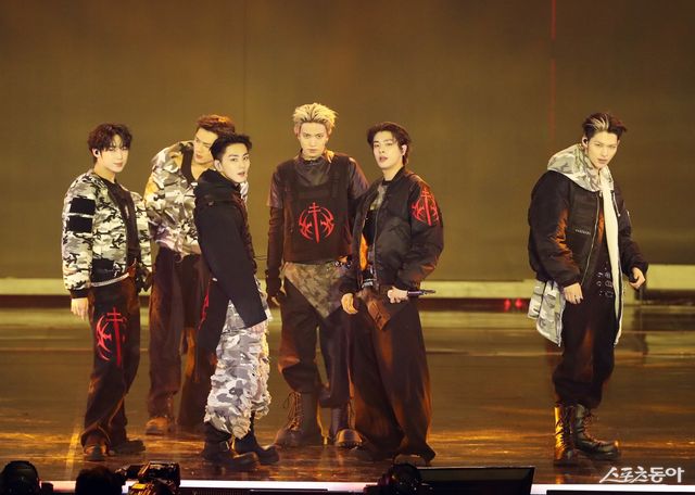 엔하이픈 공연. 대한민국 1등 스포츠신문 스포츠동아