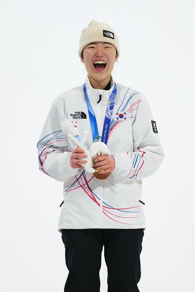 한국 스노보느드는 2026밀라노·코르티나담페초올림픽에서 최가온(금메달), 김상겸(은메달),&nbsp;유승은(동메달)이 총 3개의 메달을 가져오며 경쟁력을 입증했다. 여자 빅에어 동메달리스트 유승은. 리비뇨ㅣAP뉴시스