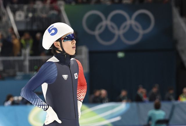 정재원이 22일(한국시간) 밀라노 스피드스케이팅 스타디움에서 열린 남자 매스스타트에서 5위를 기록한 뒤 아쉬워하고 있다. 밀라노ㅣ뉴시스