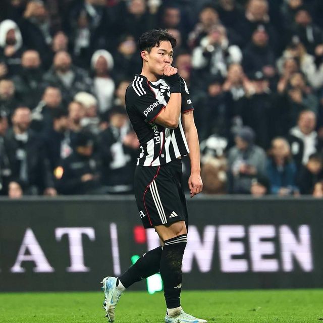 베식타스 오현규가 23일 괴즈테페와 홈경기서 팀의 네 번째 골을 터트린 뒤 기뻐하고 있다. 사진출처｜오현규 인스타그램