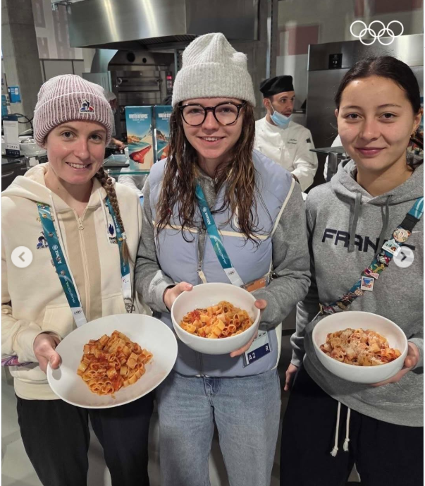 밀라노·코르티나담페초동계올림픽서 선수들이 선수촌 식당서&nbsp;먹은 음식은 파스타 365㎏, 달걀 1만 개, 커피 8000잔, 피자 1만2000조각에 이르렀다. 사진출처│빈센초스플레이트 인스타그램