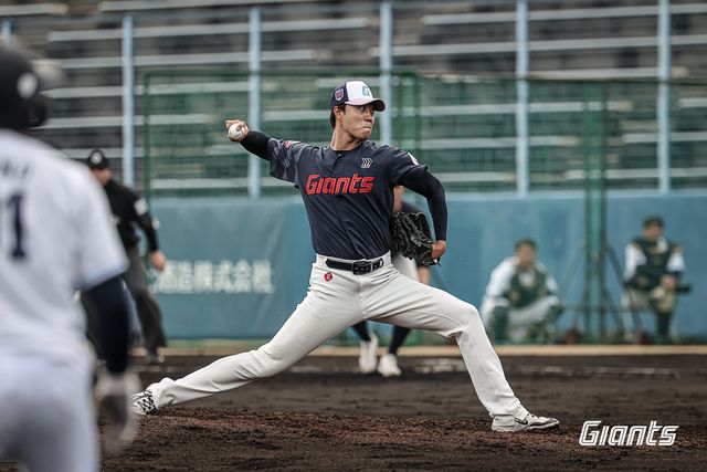 롯데 윤성빈이 22일 난고스타디움서 열린 세이부전서 역투하고 있다. 사진제공｜롯데 자이언츠