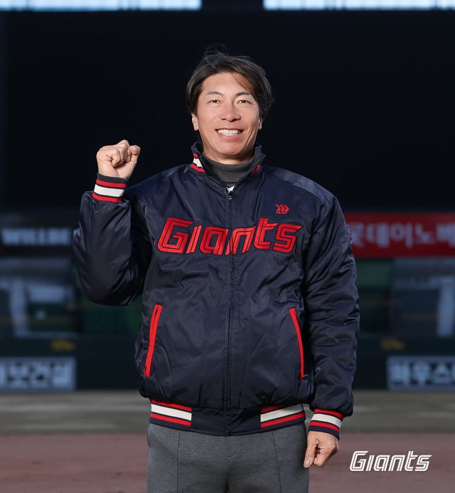 롯데가 다카쓰 신고 전 야쿠르트 감독을 스페셜 어드바이저로 영입했다. 사진제공｜롯데 자이언츠