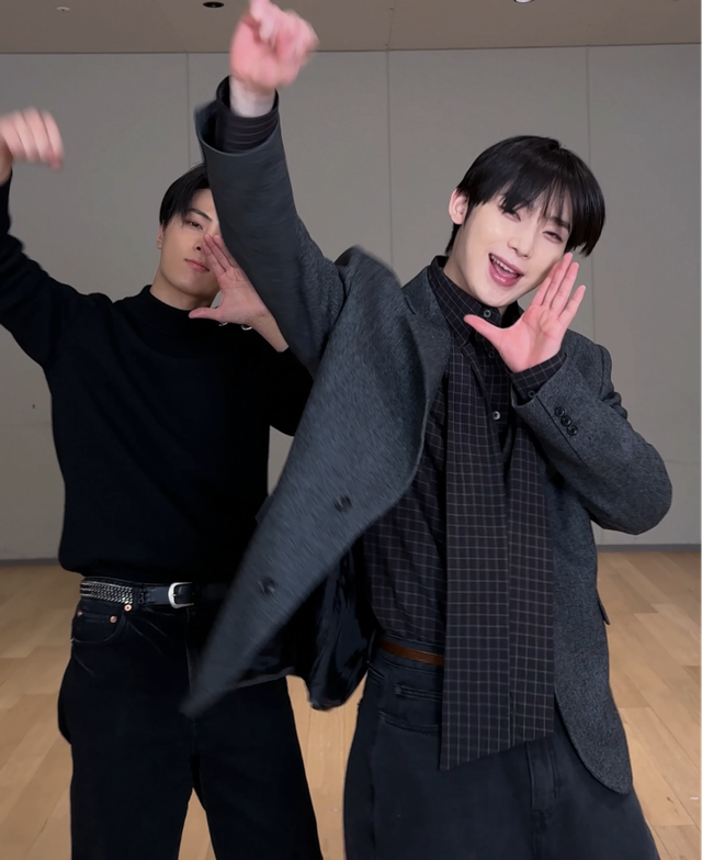 스포츠동아 SNS ‘스타일디’ 계정에 업로드 된 엔하이픈의 응원 챌린지 영상이 사흘만에 200만 회를 돌파하는 등 폭등세를 연출 중이다. 스포츠동아DB