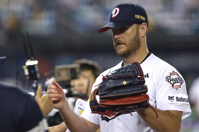 콜어빈은 최근 다저스와 MiLB 계약을 체결했다. 그는 스프링 트레이닝에서 빅리그 진입을 두고 기량을 겨룬다. 사진은 지난해 두산에서 뛰었던 콜어빈. 사진제공｜두산 베어스