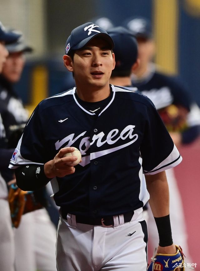 샌프란시스코 이정후는 2026 WBC 대표팀 주장으로 선임됐다. 그는 선배와 후배의 가교 역할을 잘하며 목표인 2라운드 진출에 힘을 보태려 한다. 스포츠동아DB