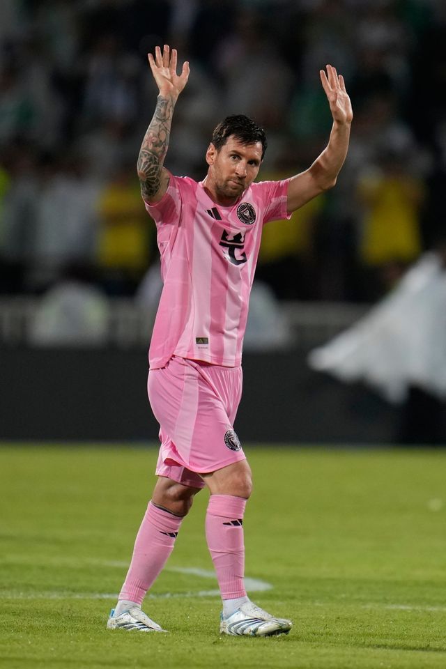 AFA가 최근 자국 유소년 선수와 클럽을 보호하고자 자국 클럽과 프로 계약을 체결하지 않은 상태서 해외로 이적한 선수에 대해 국가대표 차출을 허용하지 않는 조치를 승인했다. 사진은 아르헨티나 클럽과 프로 계약을 체결하지 않고 해외로 떠났던 리오넬 메시. AP뉴시스