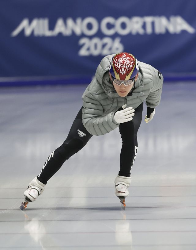 임종언은 10일(한국시간) 열릴 밀라노올림픽 쇼트트랙&nbsp;남자 1000m에서 메달에 도전한다. 8일 훈련 에 집중하고 있는 임종언. 밀라노ㅣ뉴시스