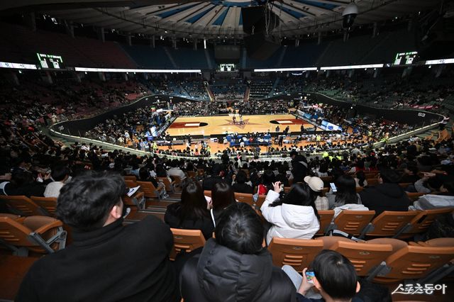 서울 삼성이 홈구장으로 활용한 잠실실내체육관은 이번 시즌이 종료되면 역사 속으로 사라진다. 사진은 올해 1월 잠실실내체육관서 열린 KBL 올스타전. 사진제공｜KBL