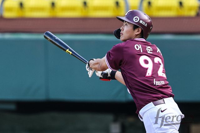 키움 어준서는 지난해 주전 유격수를 맡은 경험을 토대로 한 단계 더 성장하려 한다. 사진제공｜키움 히어로즈