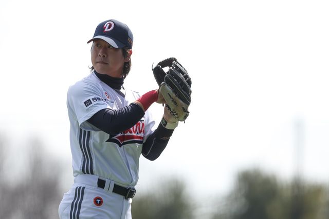 두산 박찬호가 15일 이천 삼성과 시범경기서 깔끔한 수비와 맹타로 강렬한 인상을 남겼다. 13일 키움과 시범경기 당시 박찬호. 사진제공｜두산 베어스