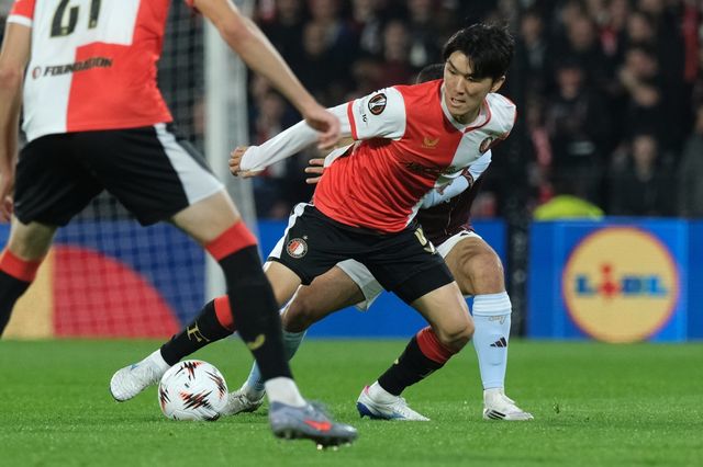 페예노르트 황인범이 15일(한국시간) 엑셀시오르와 홈경기 도중 부상으로 교체 아웃됐다. 로테르담｜AP뉴시스