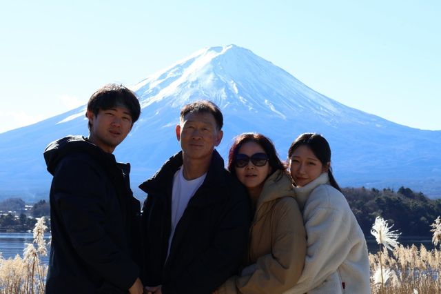 박제원의 가족 사진. 모두 사이클 국가대표 출신이다. 아들 박제원과 아버지 박종현 선수, 어머니 최심미 씨, 딸 박지혜 씨(왼쪽부터). 사진제공 | 박제원 가족