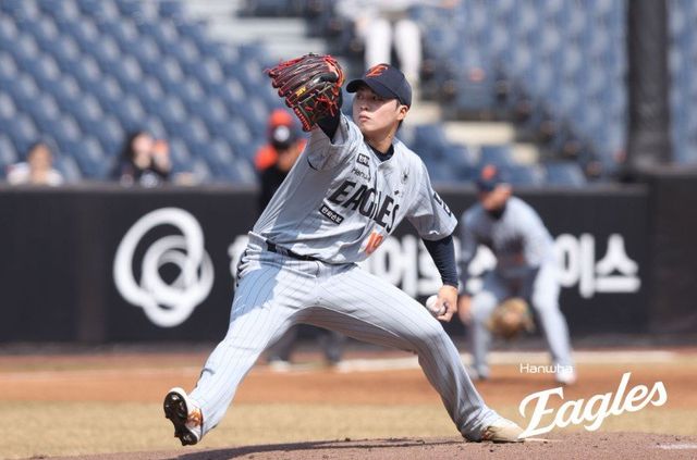 한화에 새롭게 합류한&nbsp;오웬&nbsp;화이트, 윌켈&nbsp;에르난데스, 왕옌청(사진)이 지난 시즌 활약한 코디 폰세, 라이언 와이스를 잊게 할 활약을 선보일 지 주목된다. 사진제공｜한화 이글스