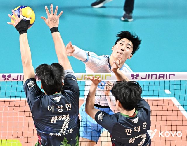 V리그 남녀부 정규리그 1위 대한항공과 도로공사는 임재영(뒤)과 타나차의 회복에 챔프전 성패가 걸렸다. 사진제공│KOVO