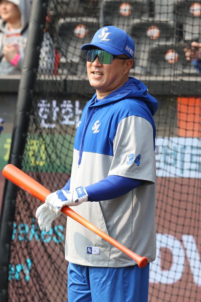 삼성 최형우는 KBO리그 역대 최초로 25년차에 연봉을 받는 선수가 됐다. 사진제공｜삼성 라이온즈