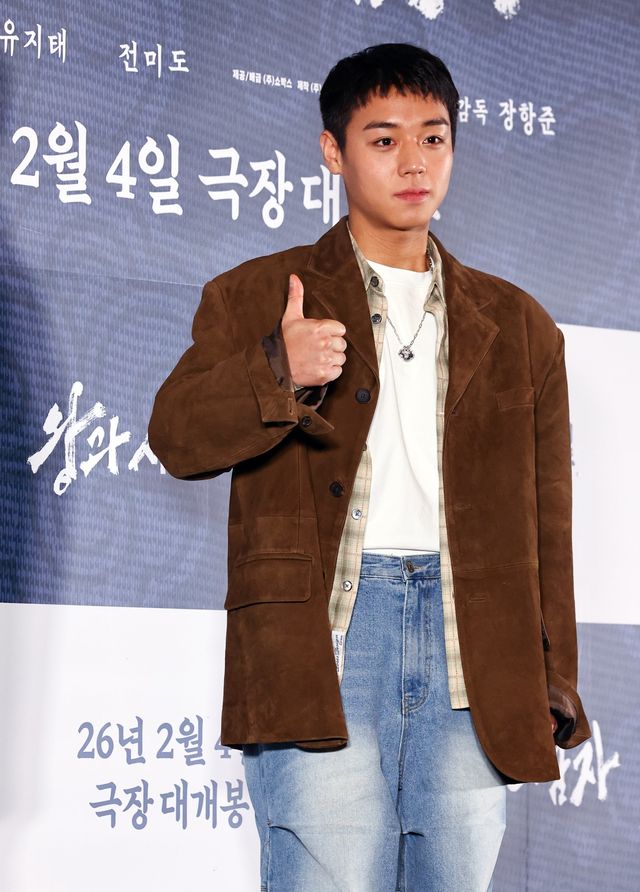 [서울=뉴시스] 최진석 기자 = 배우 박지훈이 21일 서울 강남구 메가박스 코엑스에서 열린 영화 ‘왕과 사는 남자’ 언론시사회 및 기자간담회에 참석해 포즈를 취하고 있다. 2026.01.21. myjs@newsis.com