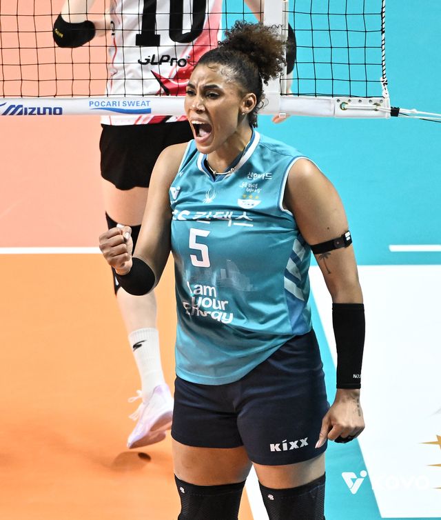 GS칼텍스 실바는 18일 장충체육관서 열린 현대건설과 홈경기서 팀의 봄배구 진출 확정과 V리그 여자부 단일시즌 개인 최다득점 기록을 모두 잡았다. 사진제공│KOVO