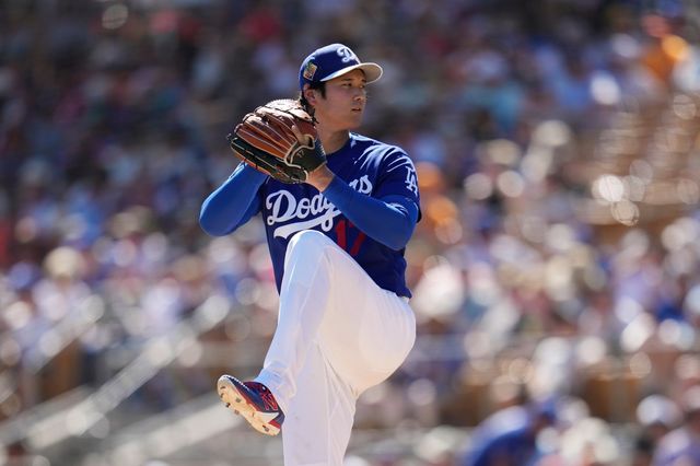 다저스 오타니 쇼헤이가 19일(한국시간) 미국 애리조나 피닉스 캐멀백 랜치에서 열린 2026 메이저리그(MLB) 시범경기 샌프란시스코전서 힘차게 투구하고 있다. 애리조나｜AP뉴시스