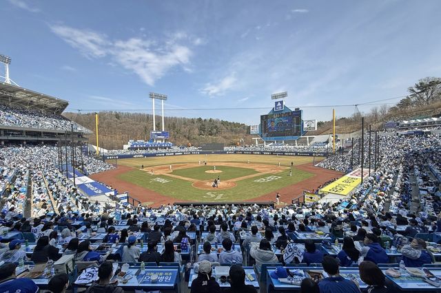 22일 5개 구장에 총 8만00명이 입장해 시범경기 1일 최다 관중 기록을 경신했다. 이날 LG-삼성전이 열린 대구는 총 2만3852명의 구름관중이 입장했다. 사진제공｜삼성 라이온즈