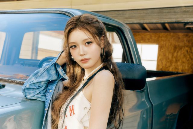 최정상 그룹 이즈나의 멤버 정세비가 스포츠동아 창간 해인 2008년에 태어난 ‘창간둥이 스타’의 대표 주자로 기념 인터뷰를 가졌다. 정세비는 그룹 이즈나의 일원으로 2월 11일 열린 스포츠동아 주최 제2회 디 어워즈에서 ‘4관왕’의 위업을 달성하기도 했다. 4관왕은 이즈나 자체 최다 수상에 해당한다. 사진제공|웨이크원