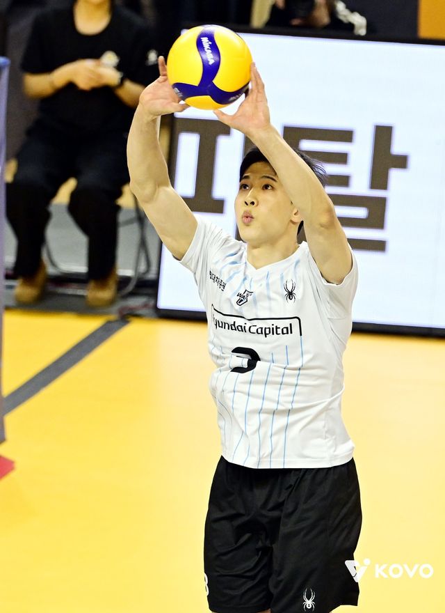 이번 시즌 V리그 남자부 정규리그서 세트 1위를 차지한 현대캐피탈 황승빈은&nbsp;팀을 챔프전 정상으로 이끌어 생애 첫 베스트7 세터 부문 수상에 도전하겠다는 의지다. 사진제공│KOVO