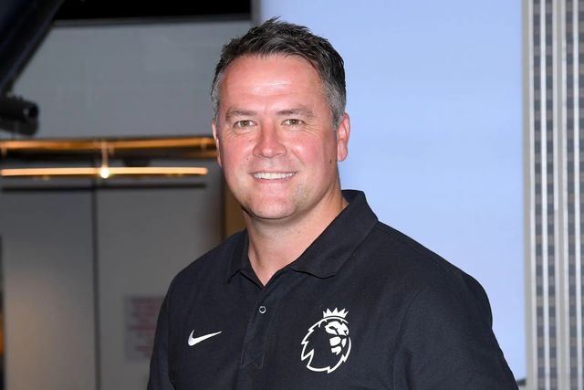 마이클 오언이 마이클 캐릭 임시 감독을 맨유의 정식 사령탑으로 승격시켜야 한다고 주장했다. 사진출처｜더 선 홈페이지