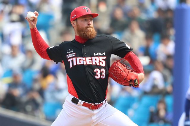 KIA 아담 올러는 2차례 시범경기서 ERA 0.93을 기록해 선발진의 중심축으로 기대를 모은다. 사진제공｜KIA 타이거즈