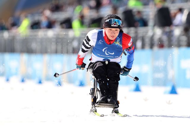 김윤지가 8일(한국시간) 이탈리아 테세로 크로스컨트리스타디움서 열린 2026밀라노·코르티나담페초동계패럴림픽 바이애슬론 여자 개인 좌식 12.5㎞서 힘찬 질주를 하고 있다. 사진제공｜대한장애인체육회