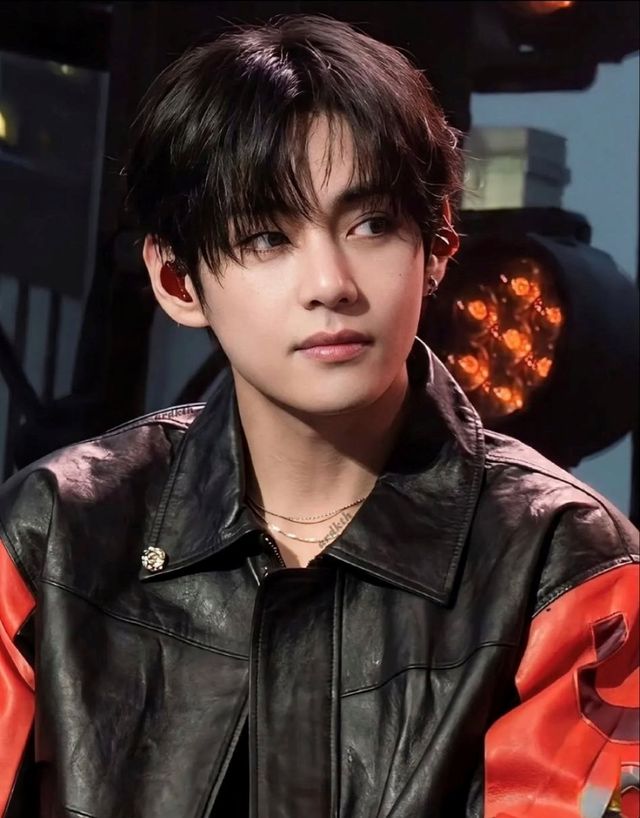 ‘Spotify x BTS: SWIMSIDE’에 참석한 뷔