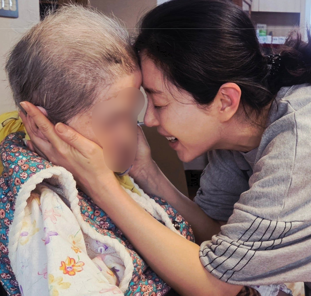 송윤아 SNS 캡처